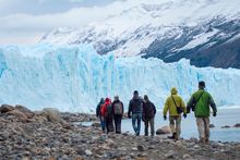 Walk by the Pert Moreno Glacier