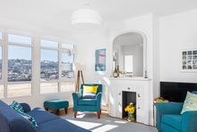 Sunnyside Apartment 4