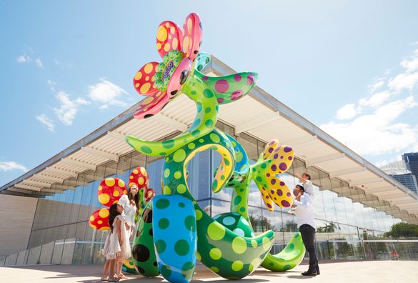 Art Gallery of New South Wales | Yayoi Kusama Flowers that Bloom in the Cosmos 2022 Art Gallery of New South Wales | Yayoi Kusama Flowers that Bloom in the Cosmos 2022