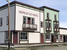 Midnight Sun Hotel, Dawson City