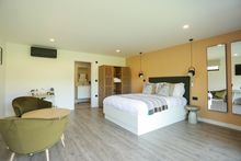 Chapel House Estate - Luxury Lodge