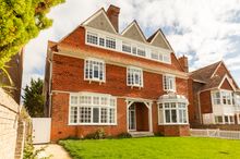 West Bay House, Westgate