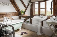 The roll top bath at Undercastle Cottage