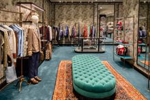Gucci Men's store 