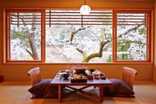 HOSHINOYA Kyoto_Sakura at dawn_Yamanoha room