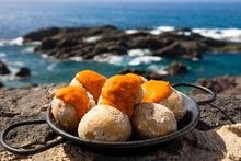 Papas Con Mojos