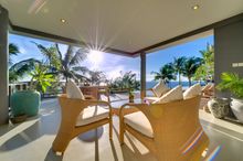 Malimbu Cliff - Twin bedroom balcony