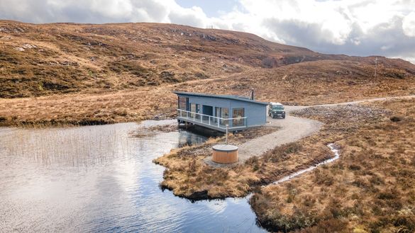 The Boathouse Bothy setting