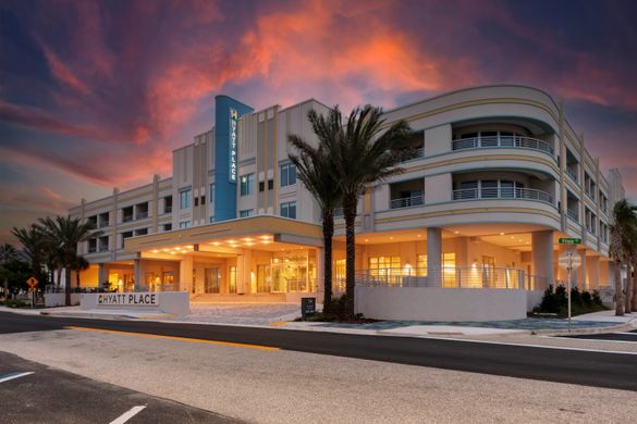 Hyatt Place Vilano Beach, the newest hotel in St. Augustine, Fl has a fresh and welcoming look - classic Florida Vernacular architecture with Art Deco compliments. 