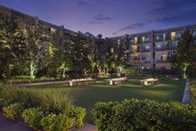 Hyatt Regency Scottsdale Lawn Court Nighttime 