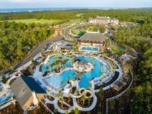 Camp Creek Inn is a newly opened hotel and resort that overlooks both the Tom Fazio-designed Camp Creek Golf Course and a collection of new private club amenities now available to inn guests.