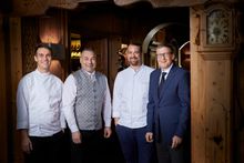 Weinkeller und Restaurant des 5 Sterne Spa Hotel Jagdhof zählen laut Falstaff 2024 zu den besten in Tirol! Glückwunsch an das Jagdhof Team Christian Jeske (Chefkoch), Karlheinz Jonak (Restaurantleiter), Alban Pfurtscheller (Junior Patron) und Alban Mayr (