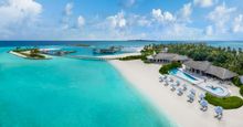 Velaa Beach & Pool at Le Méridien Maldives Resort & Spa 