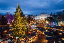 dvent-at Vienna Town Hall Square