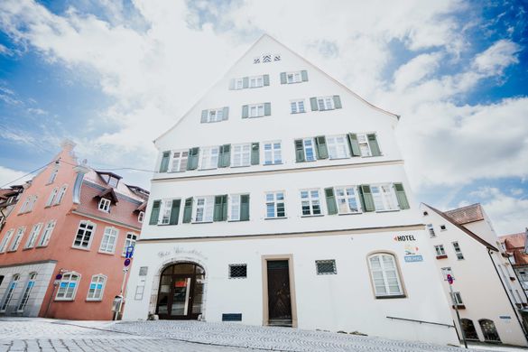 The univerity city of Tuebingen along the Fantastic Road is a lively and important intellectual center  ﻿in Southwest Germany. c. TMBW