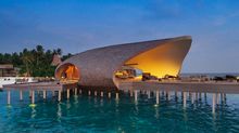 The St. Regis Maldives Vommuli Resort - The Whale Bar