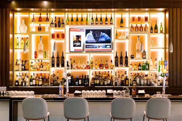 The 900 Lounge is the perfect place for an evening cocktail.