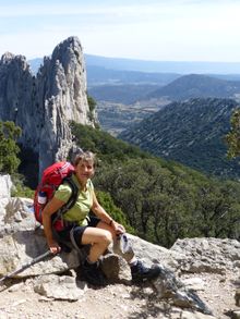 On Foot Holidays - Northern Provence - walking in the Dentelles