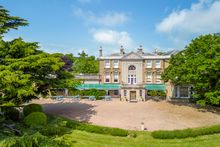 Powell-Cotton Museum, Quex House and Gardens