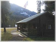 Pahaska Tepee Lodge was Buffalo Bill Cody's hunting lodge. The ranch now includes A-frame accommodations, restaurant and shops. The original lodge is well-preserved, and visitors can explore it for free. 