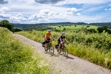 Radweg zwischen Durbuy und Spa, im Naturreservat Heid des Gattes