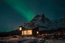 Aurora Cabin, Lofoten Islands, North Norway -Adventurers / Couples-