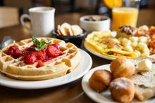 Complimentary Breakfast at AmishView Inn & Suites - Lancaster County PA