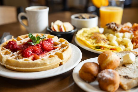 Complimentary Breakfast at AmishView Inn & Suites - Lancaster County PA