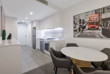 Oaks Melbourne Flemington Suites