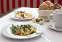 The Harmonie Vienna: Scrambled eggs with veggie garnish. 