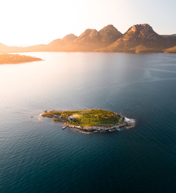 The Hazards Mountains, a stunning backdrop for Picnic Island