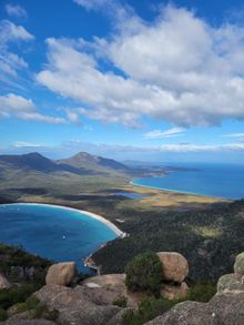 Signature experiences include private walking or hiking tours with an experienced guide in nearby Freycinet National Park.