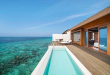 The Westin Maldives Miriandhoo Resort - Overwater Villa Pool Deck 