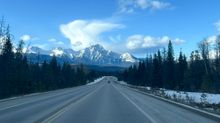 Driving the Icefields Parkway in Alberta