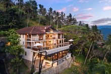 TARU VILLAS LEVITA