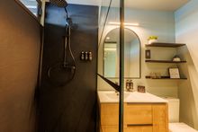 En suite toilet and shower