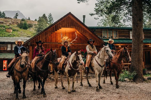Shoshone Lodge is one of many dude ranches in Cody Yellowstone.