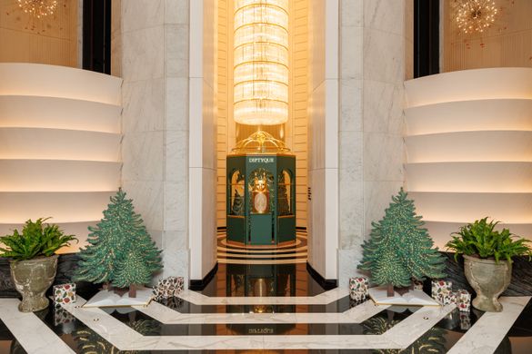 Diptyque-themed Festive Lobby Centrepiece