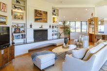 Private Properties - The Artists Retreat, Eagle Bay, living room