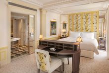 Junior Suite Deluxe Premium at Hotel Métropole Monte-Carlo