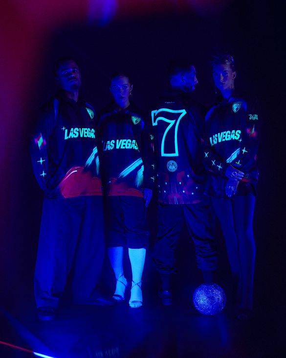  Visit Las Vegas, the official training wear partner of AFC Bournemouth, announces the release of a highly exclusive glow-in-the-dark kit, to be released on 12 January. 