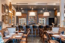 Hotel Burg - Leesburg, Virginia