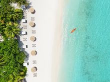 Sheraton Maldives Full Moon Resort & Spa - Sunbeds