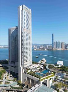 Four Seasons Hotel Hong Kong Exterior