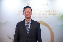 World-renowned Qigong Master Budiman Handjaja