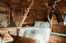 Elfie - interior bed