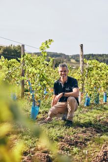 Winzer Aurélien Barthou koordiniert den 2021 ins Leben gerufenen Studiengang Weinbau in der Nähe von Auray.