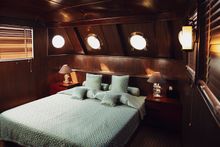 Maid Marian 2, Onboard Living