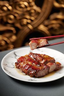 Barbecued pork with honey sauce (HKD 398)