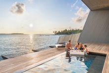 The St. Regis Maldives Vommuli Resort - Floating Breakfast In Villa